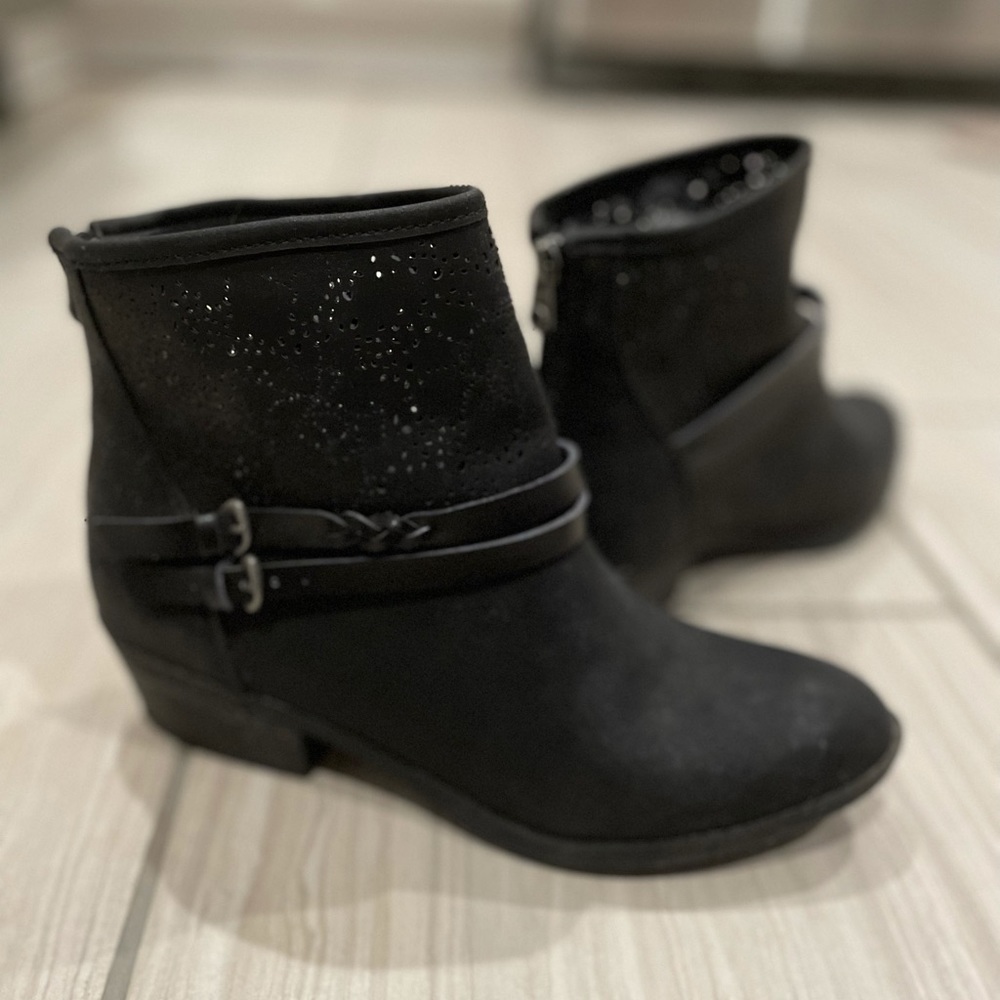 Blow fish Malibu black booties size 8.5